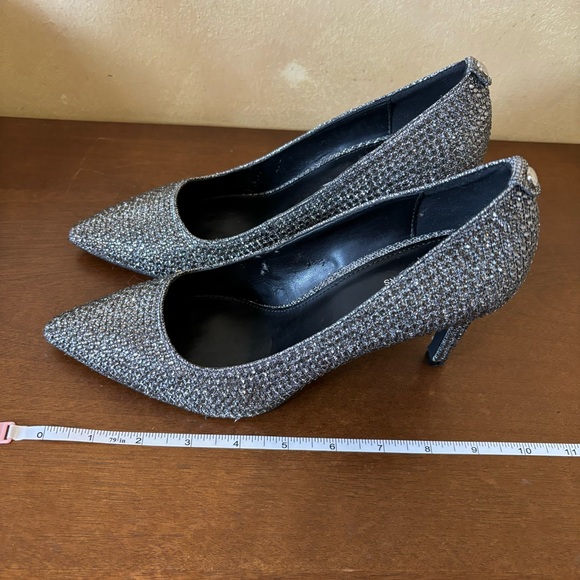 Size 7.5 Michael Kors Silver Alina Flex Crystal Embellishment Pumps, Rhinestone - Picture 5 of 17